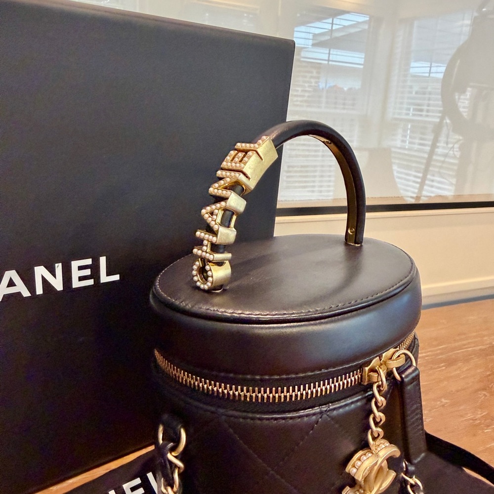 Chanel Black and Gold Mini Quilted Bag - Picture 2 of 7